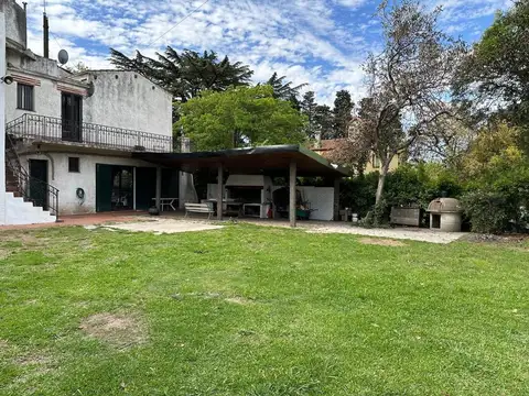 Avenida Hipólito Yrigoyen 1200