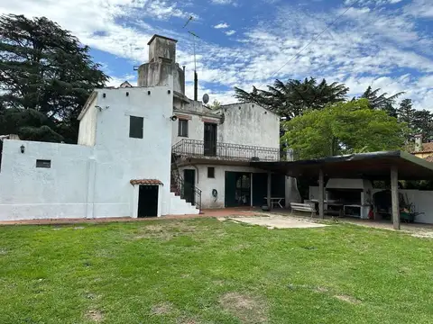 Avenida Hipólito Yrigoyen 1200