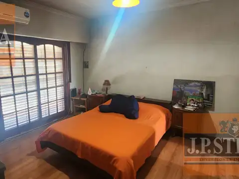 Casa 5 amb   Dpto 2 Amb 396 m2 Cub. - Lomas del Mirador