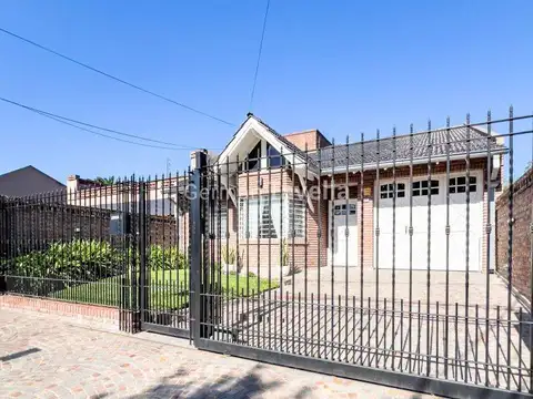 CASA EN VENTA | 5 AMBIENTES | ITUZAINGÓ NORTE