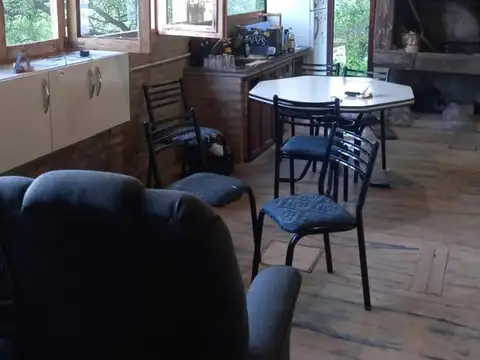 Casa en venta - 2 Dormitorios 2 Baños - Cocheras - 375Mts2 - Villa Naturaleza