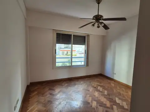 Colodero 2600, Piso 2