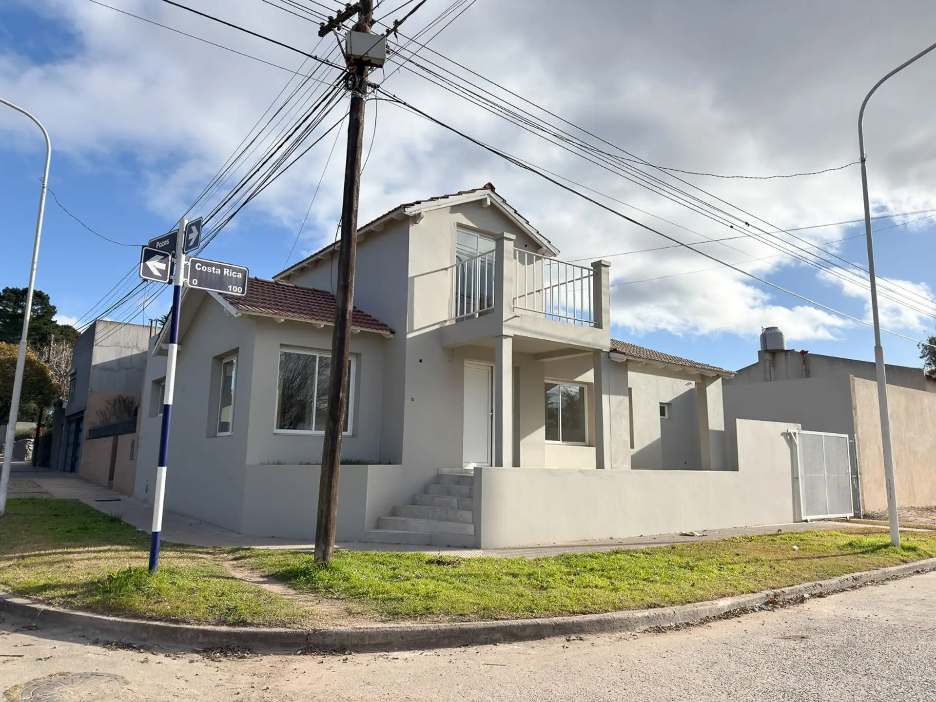 Casa reciclada 3 dorm, 112m² con patio — Costa Rica