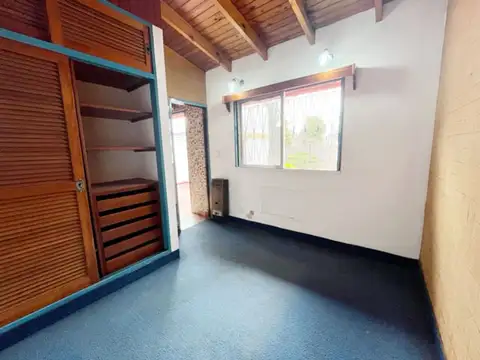 Depto Tipo Casa 4 ambientes con 2 baños