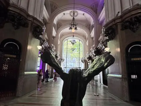 Palacio Barolo oficina doble piso alto