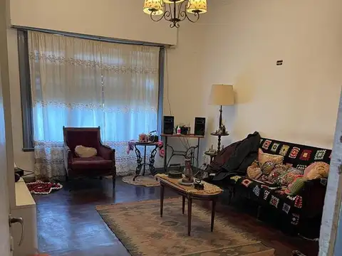 Casa 2 ambientes con 1 baño