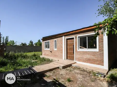 Casa 5 ambientes con 2 baños