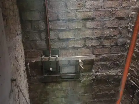Casa 6 ambientes con 2 baños