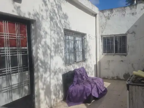 4 Deptos 3 y 2 amb a terminar, Lote propio 10x30mts - TRUJUI