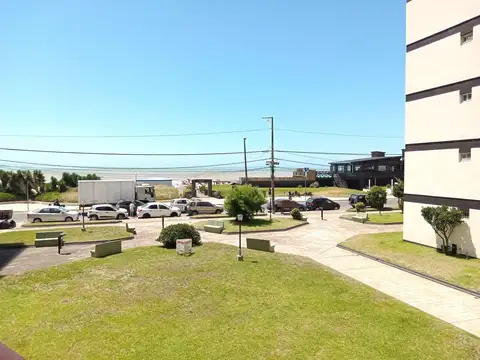 COQUETO DEPARTAMENTO DE 3 AMBIENTES FRENTE AL MAR