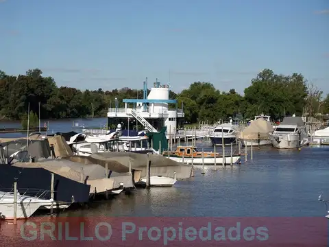 Marinas Golf. Departamento 4 ambientes. Balcón. Cochera. Espejo de agua. Full amenities.