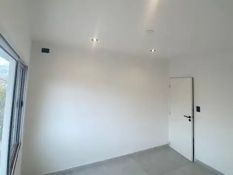 Depto Tipo Casa en Venta con 1 cocheras