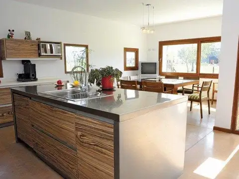 Av. Jorge Newbery 4550