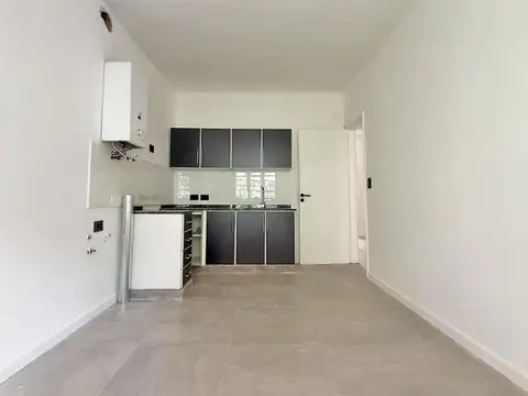 EXCELENTE CASA EN PLANTA ALTA DE 3 DORMITORIOS