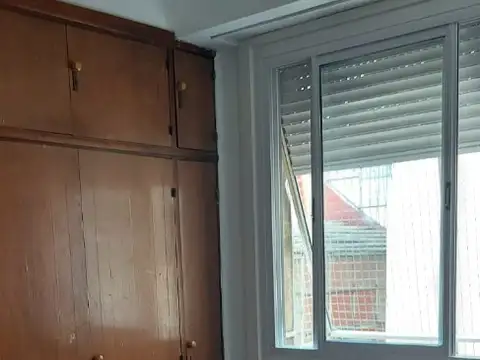 F Planes 1100, Piso 1