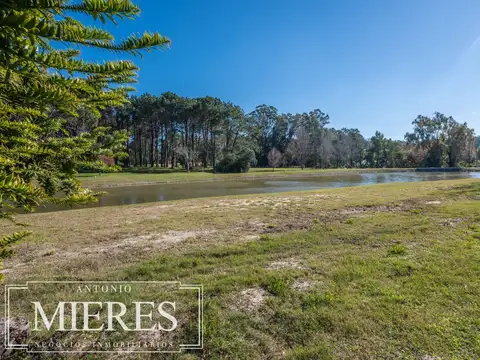 Venta lote en barrio privado Aura- Golf Punta del Este