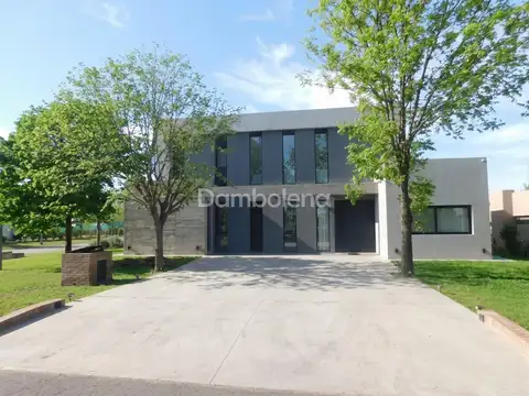 Casa  en Venta en El Nacional, General Rodríguez