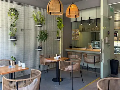 Oficina 12 ambientes con 10 baños