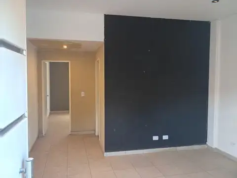 Departamento en Alquiler en Las Malvinas, $ 400.000
