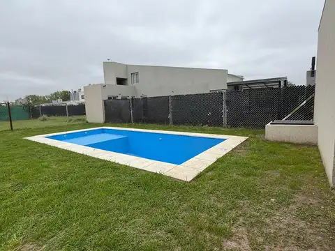 Casa en Venta al Este