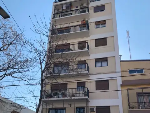 4 AMBIENTES EN Villa Pueyrredon muy Luminoso con Cochera y Baulera 