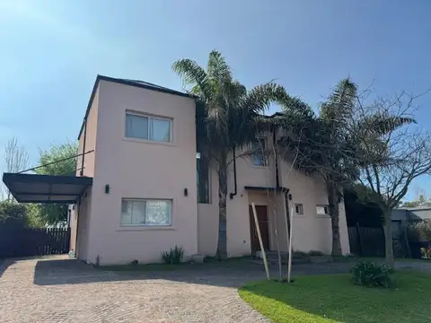 Casa en venta Santa Guadalupe, Pilar  Del Este - 6 Ambientes