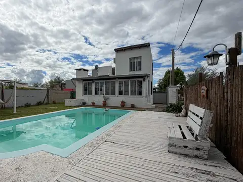 Venta/permuta - casa de 1 dormitorio, quincho, pileta, tierra de sueños 3, roldán.