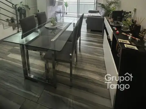 Depto Tipo Casa en Venta de 3 ambientes