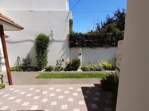 Depto Tipo Casa en Venta en Parque Luro, USD 100.000