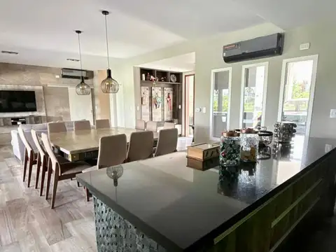 Casa en Alquiler Temporal en Terralagos, USD 6.500