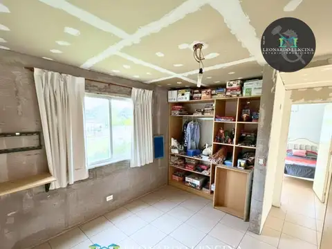 Casa 4 ambientes con 2 baños