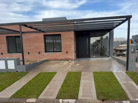 Duplex 2 dormitorios en venta Solares de Manantiales