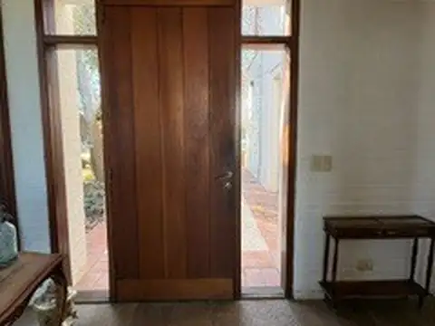 Casa 6 ambientes con 4 baños