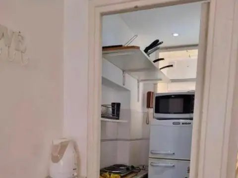 Alquiler Monoambiente Amoblado – San Nicolás - Uruguay 684