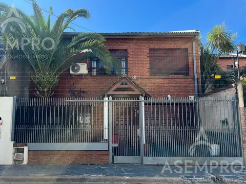 Casa en Venta en Villa Sarmiento, USD 295.000