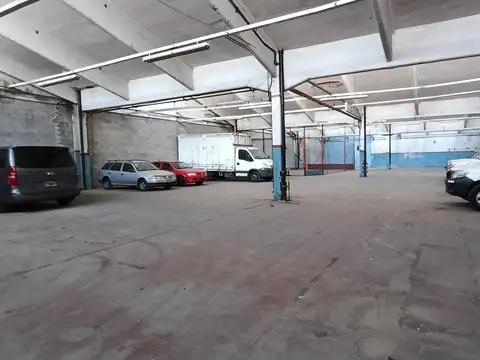 Galpón 450m² en 1er piso dentro Polo Industrial en Florida Oeste