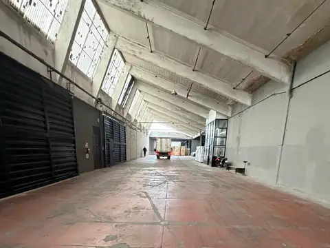 Galpón 450m² en 1er piso dentro Polo Industrial en Florida Oeste