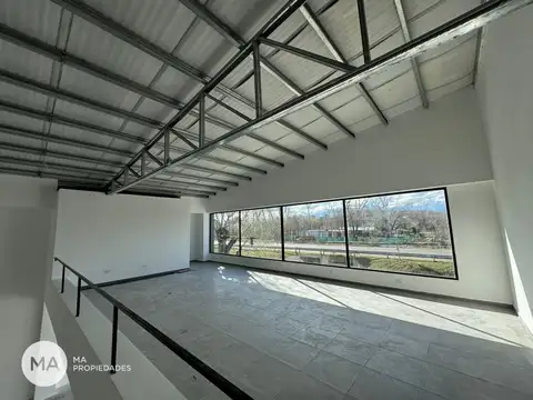 Local 255 m2 sobre Ruta 9 - Colectora 5400 - Funes | Venta