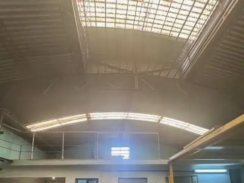 Galpón en alquiler – 450 m² cubiertos - Zona Industrial