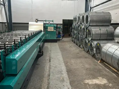 Galpón en alquiler – 450 m² cubiertos - Zona Industrial