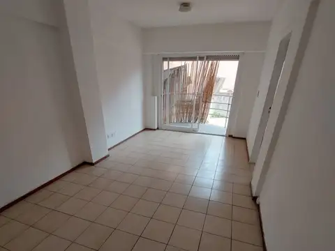 Depto Tipo Casa en Alquiler de 1 dormitorio