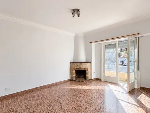 Avenida Juan Bautista Justo 8300, Piso 1