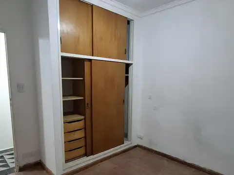 Casa de 3 amb. en alquiler | Berazategui