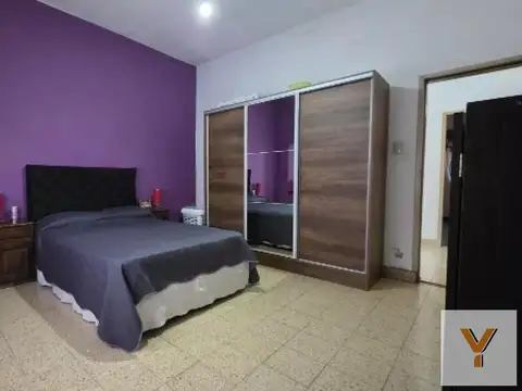 Casa en venta - 3 Dormitorios 1 Baño - Cochera - 275Mts2 - Longchamps