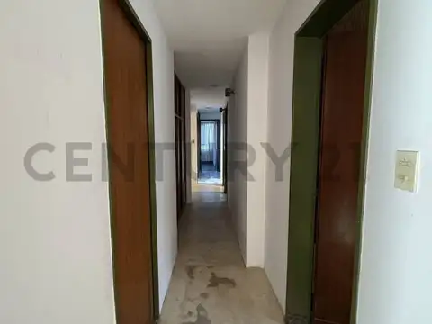 Casa 6 ambientes con 3 baños