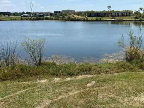 Venta de Lote en Riberas Puertos del Lago