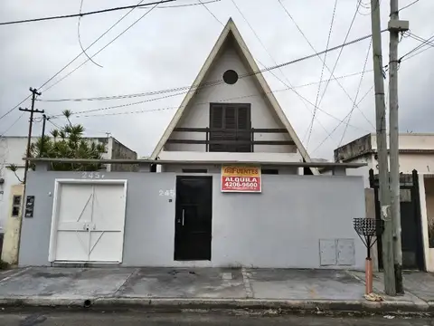 ALQUILER PH TIPO DUPLEX DE 3 AMBIENTES AL FRENTE CON PATIO