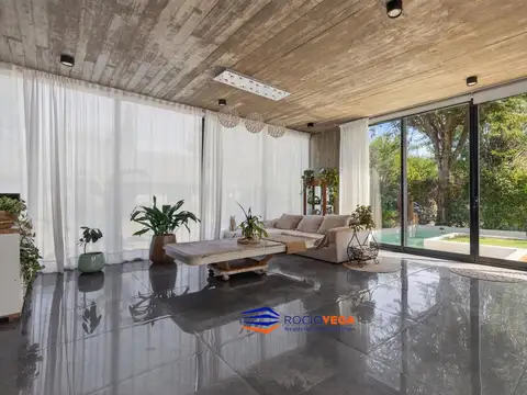 Casa a la venta  en Country Banco Provincia al 100