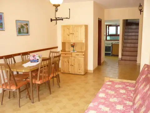 - VENTA EN BLOCK - Casa 3 amb. + 2 Dúplex + Depto 2 amb. - San Rafael