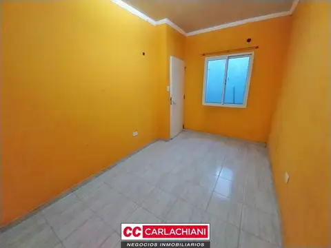 Casa 2 ambientes con 1 baño